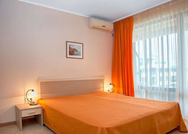 Апарт-отели PMG Royal Sun Apartments Солнечный Берег-29